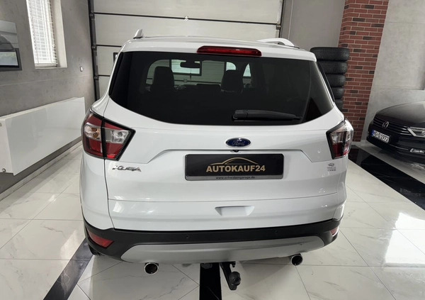 Ford Kuga cena 65500 przebieg: 152000, rok produkcji 2017 z Dąbie małe 326
